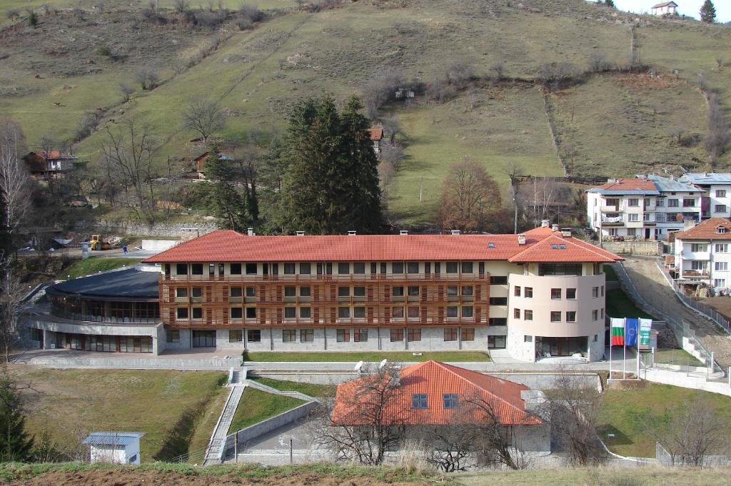 Borika Hotel Чепеларе Экстерьер фото